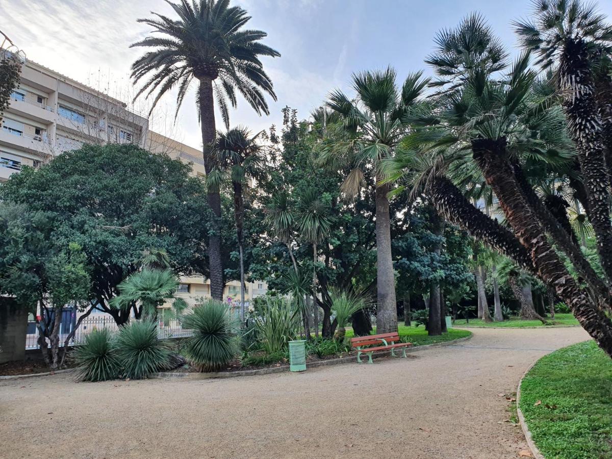 Appartement 2 Pieces Meubles A Juan Les Pins Антиб Екстериор снимка