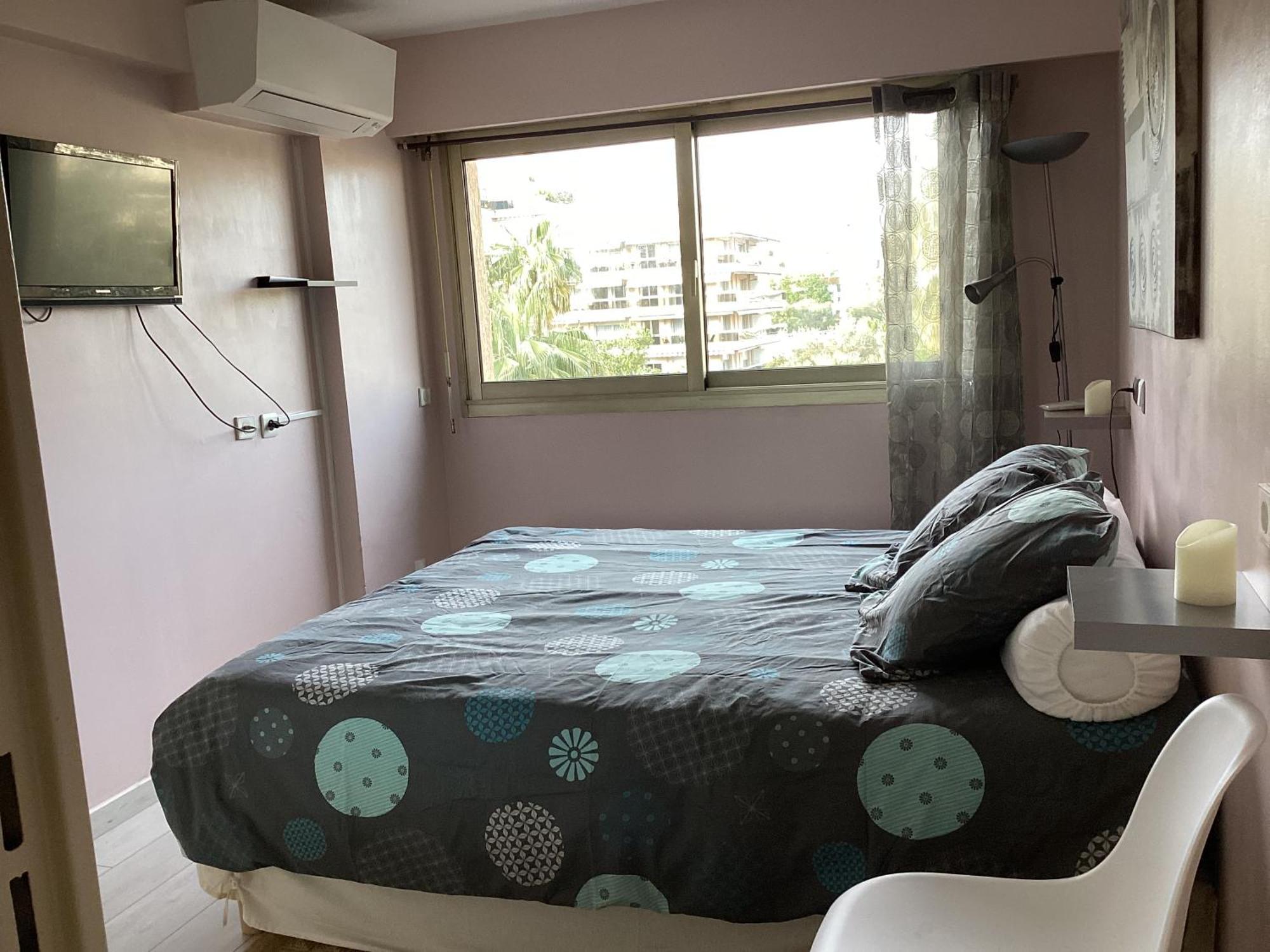 Appartement 2 Pieces Meubles A Juan Les Pins Антиб Екстериор снимка